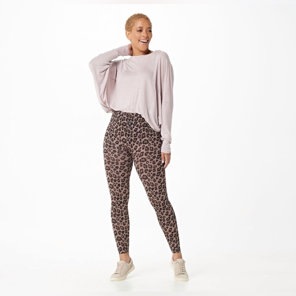 Breezies Brown‎ and Black Leopard Print Leggings